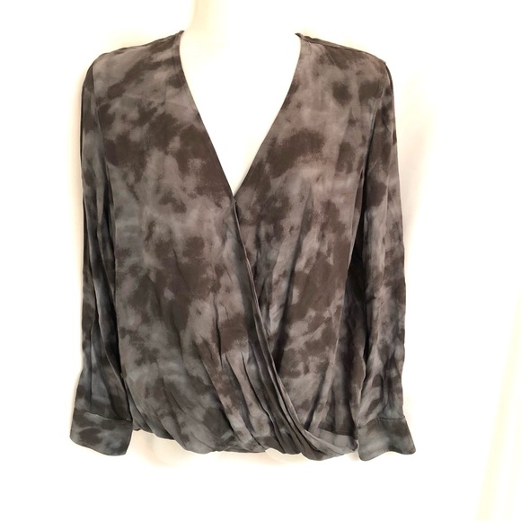 RAILS Hillary Crossover Blouse Black & Gray Slate Tie Dye - Picture 1 of 13